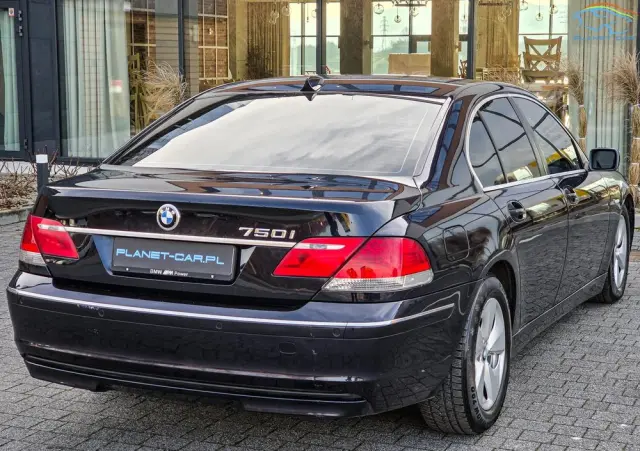 BMW Seria 7 750i