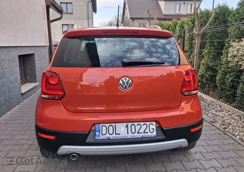 VOLKSWAGEN Polo Cross 