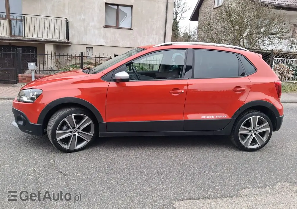 VOLKSWAGEN Polo Cross 