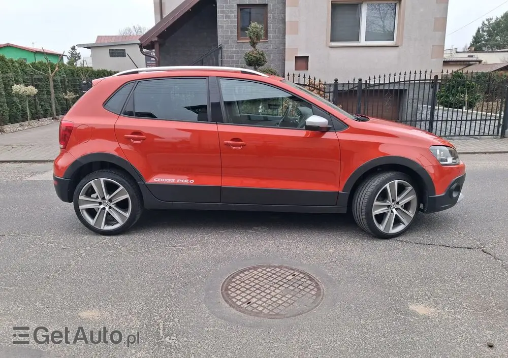 VOLKSWAGEN Polo Cross 