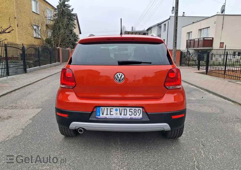 VOLKSWAGEN Polo Cross 
