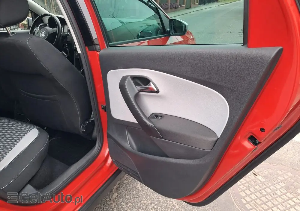 VOLKSWAGEN Polo Cross 