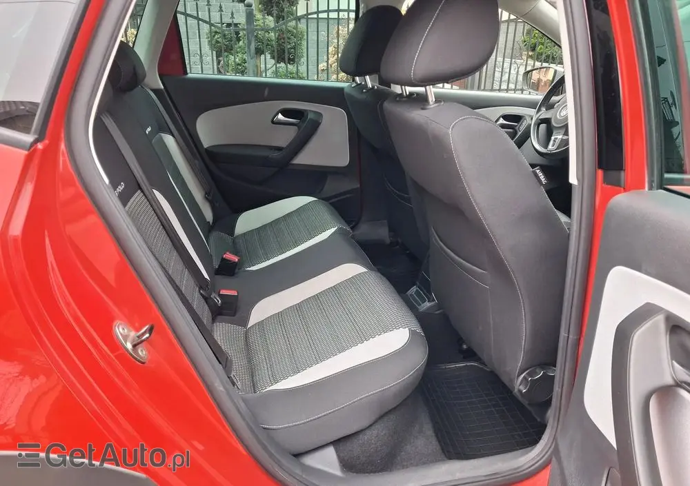 VOLKSWAGEN Polo Cross 