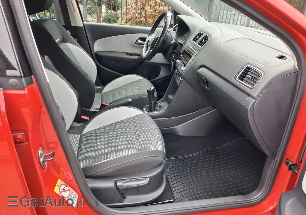 VOLKSWAGEN Polo Cross 