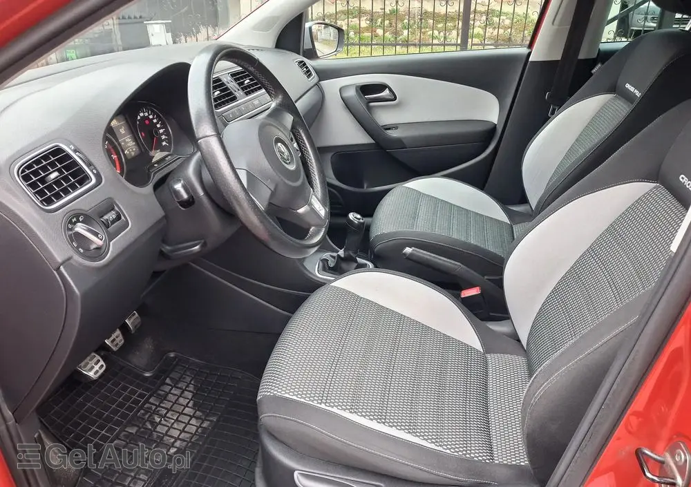 VOLKSWAGEN Polo Cross 