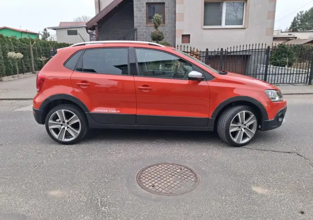 VOLKSWAGEN Polo Cross 