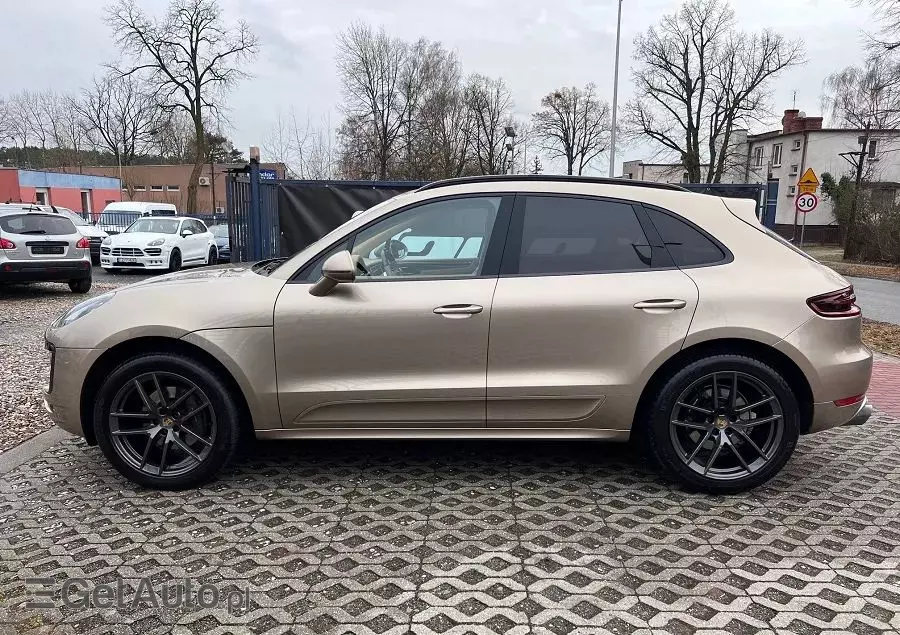 PORSCHE Macan PDK