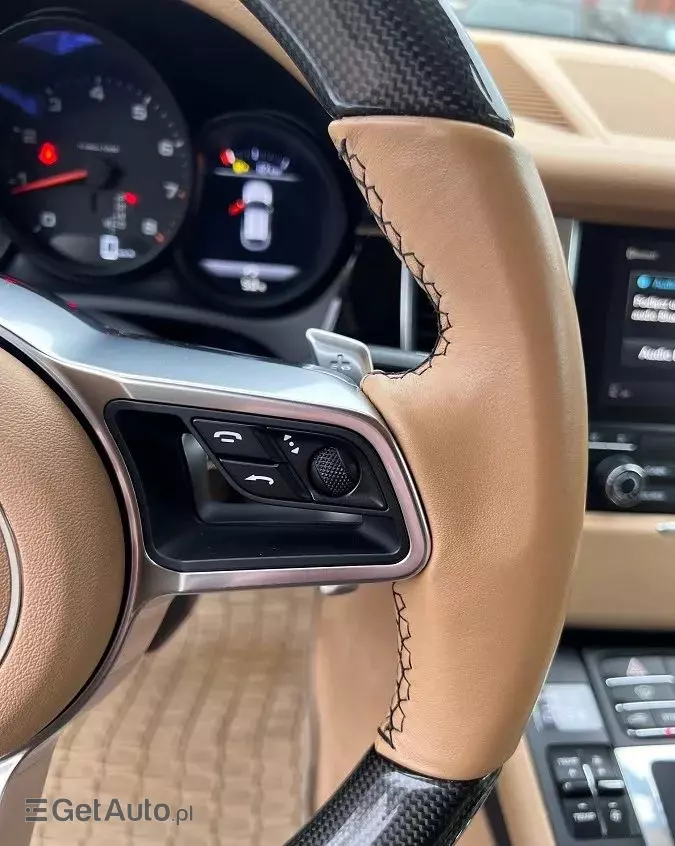 PORSCHE Macan PDK