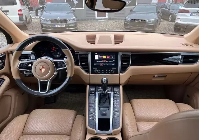 PORSCHE Macan PDK