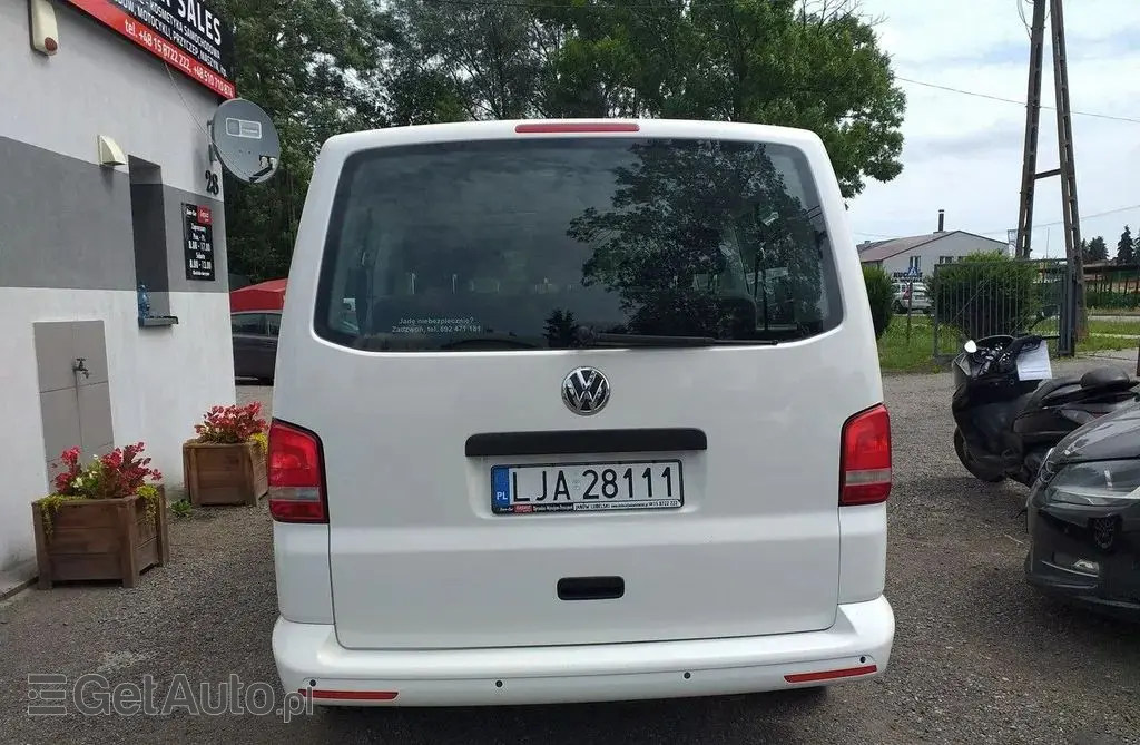 VOLKSWAGEN Caravelle 