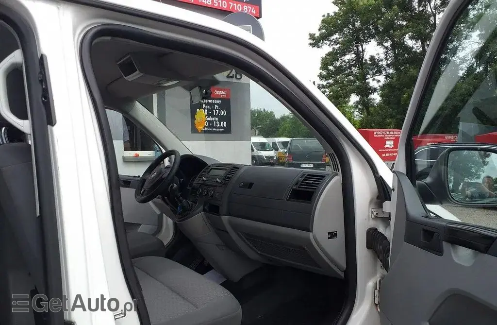 VOLKSWAGEN Caravelle 