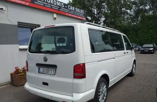 VOLKSWAGEN Caravelle 