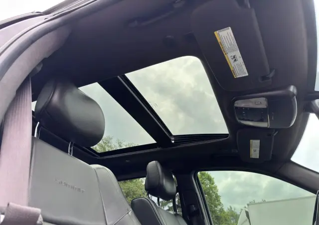 JEEP Grand Cherokee 5.7 V8 HEMI Overland Summit