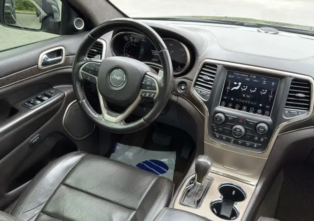 JEEP Grand Cherokee 5.7 V8 HEMI Overland Summit