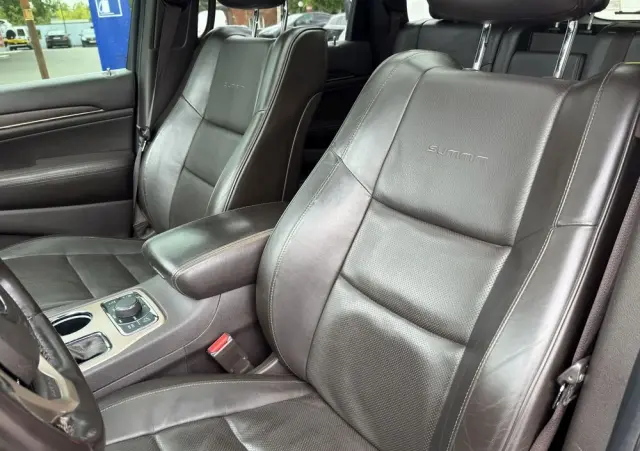 JEEP Grand Cherokee 5.7 V8 HEMI Overland Summit