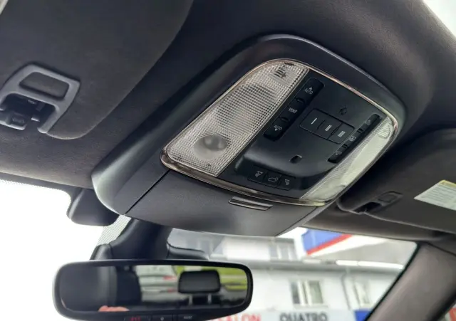 JEEP Grand Cherokee 5.7 V8 HEMI Overland Summit