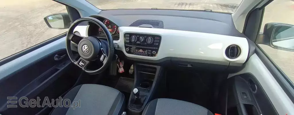 VOLKSWAGEN Up! 