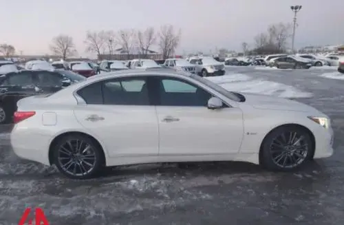 INFINITI Q50 