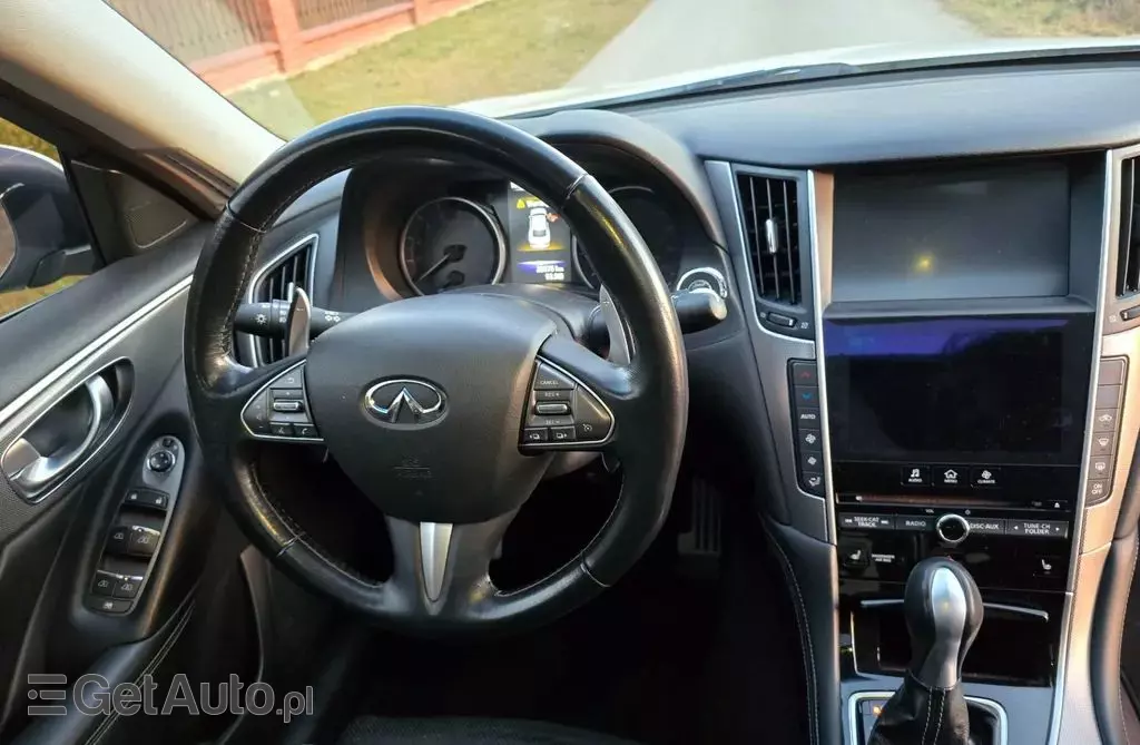 INFINITI Q50 