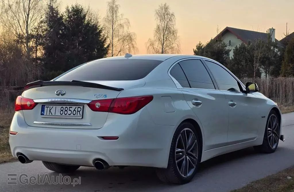 INFINITI Q50 