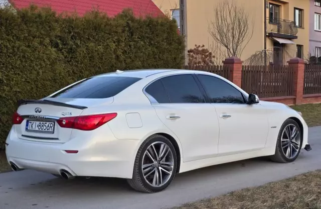 INFINITI Q50 