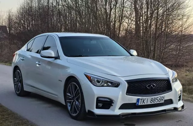 INFINITI Q50 