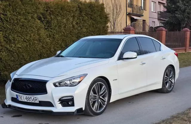 INFINITI Q50 