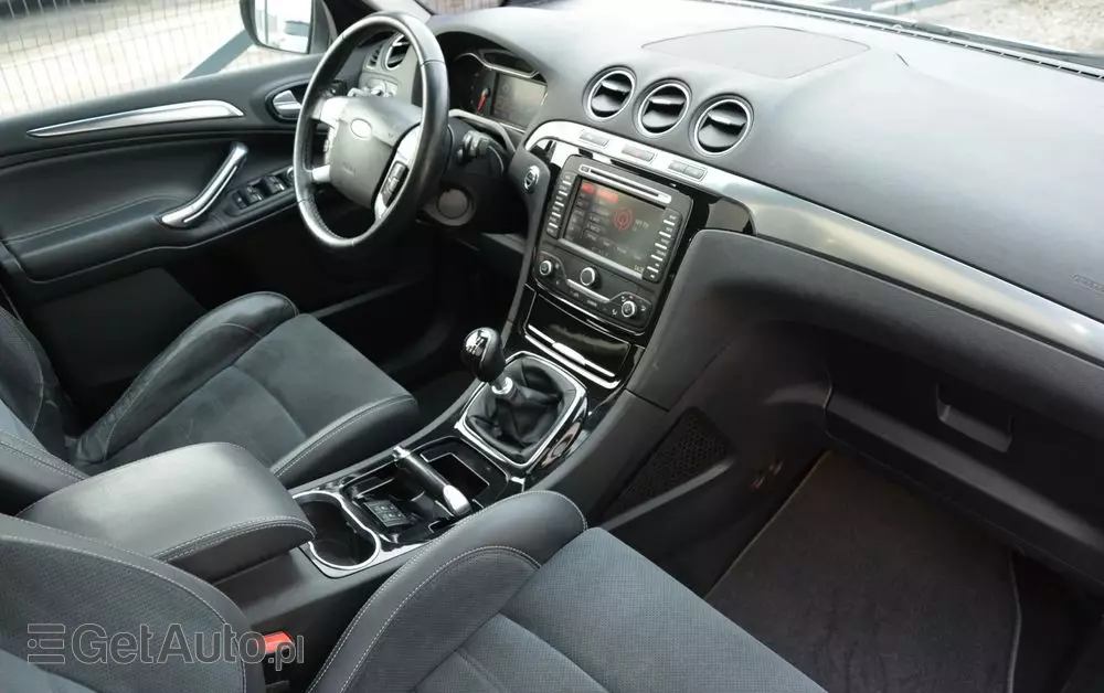 FORD S-Max 2.0 TDCi DPF Titanium