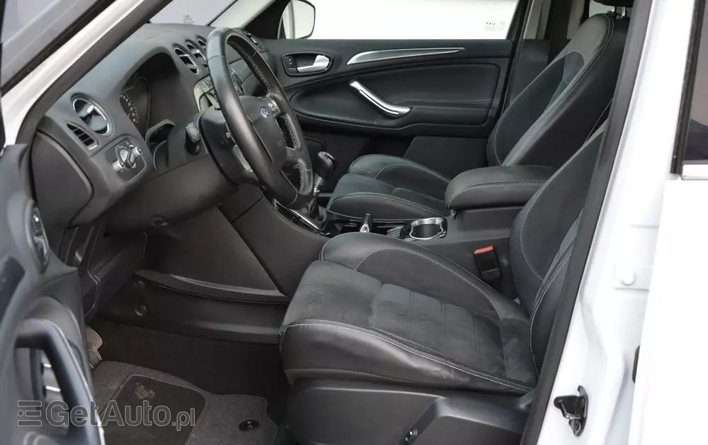 FORD S-Max 2.0 TDCi DPF Titanium