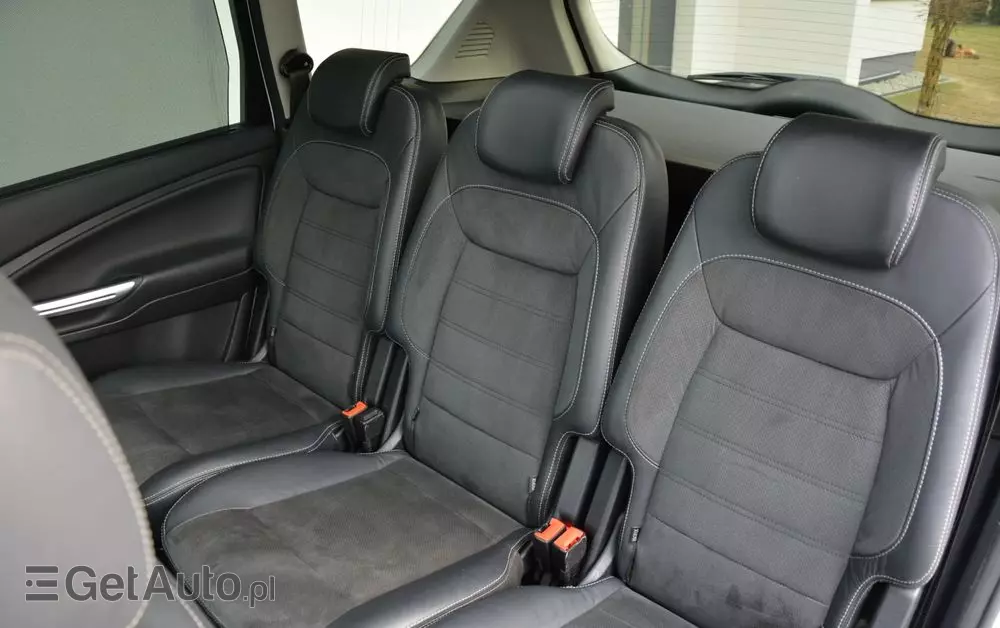 FORD S-Max 2.0 TDCi DPF Titanium