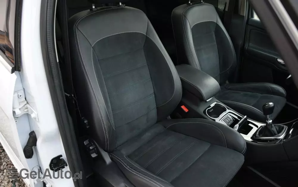 FORD S-Max 2.0 TDCi DPF Titanium