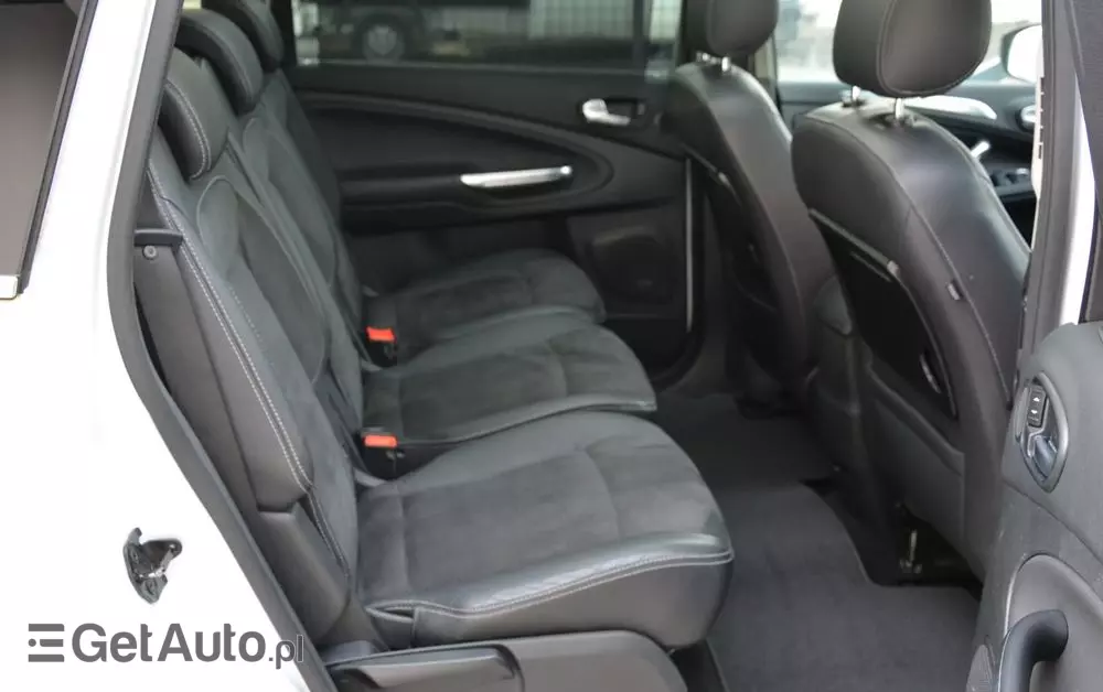 FORD S-Max 2.0 TDCi DPF Titanium