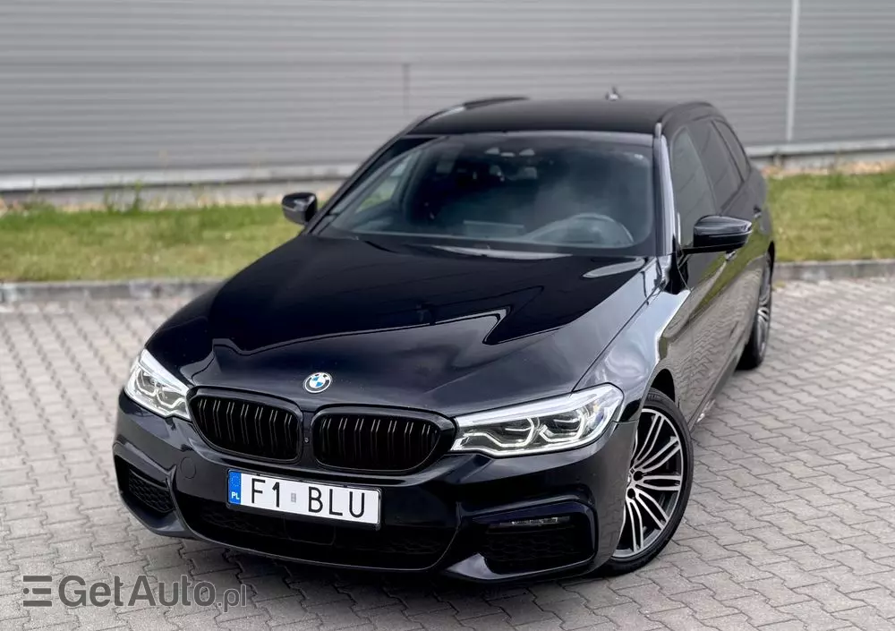 BMW Seria 5 520d xDrive Touring M Sport Edition