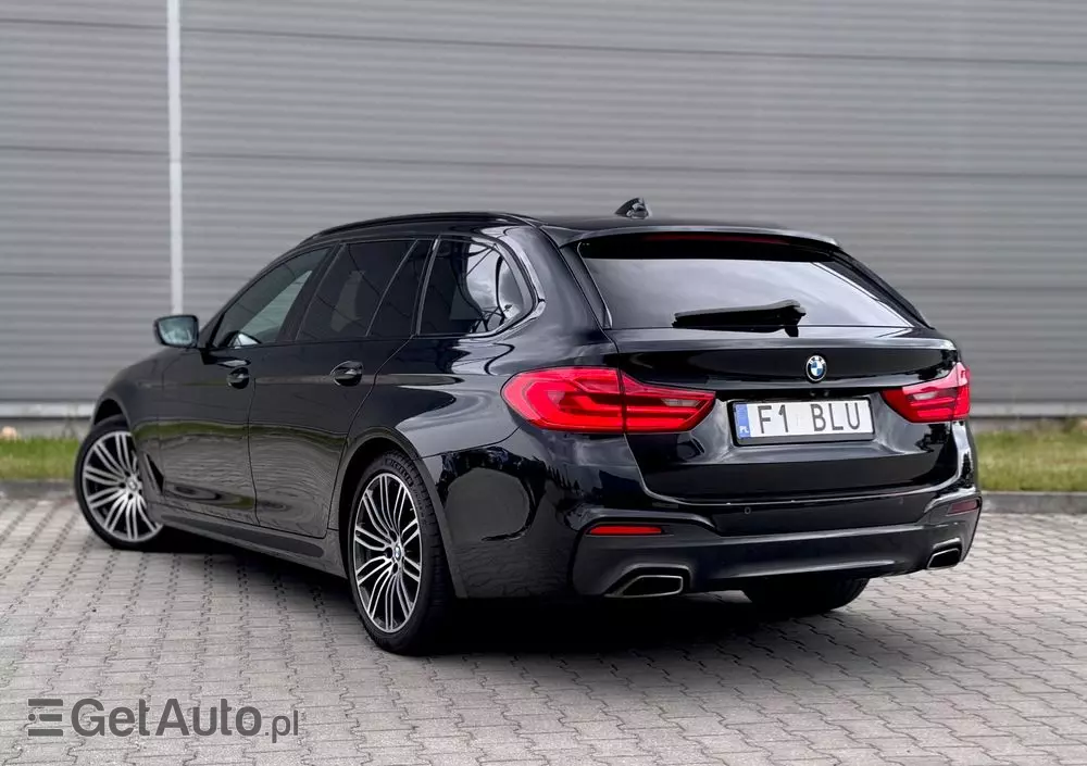 BMW Seria 5 520d xDrive Touring M Sport Edition