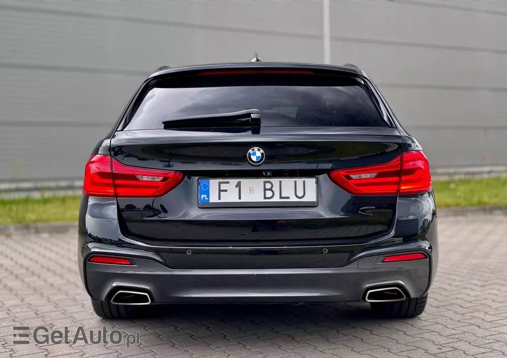 BMW Seria 5 520d xDrive Touring M Sport Edition