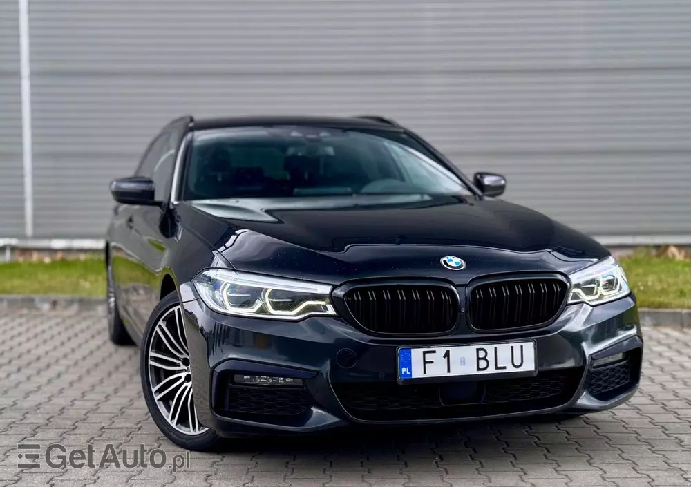 BMW Seria 5 520d xDrive Touring M Sport Edition