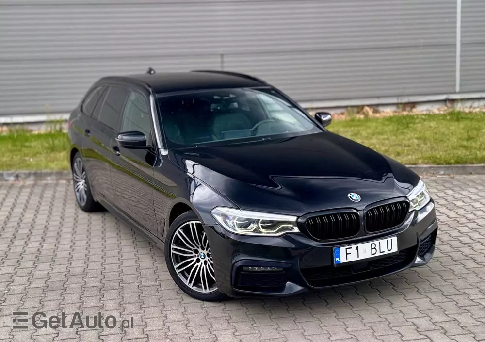 BMW Seria 5 520d xDrive Touring M Sport Edition