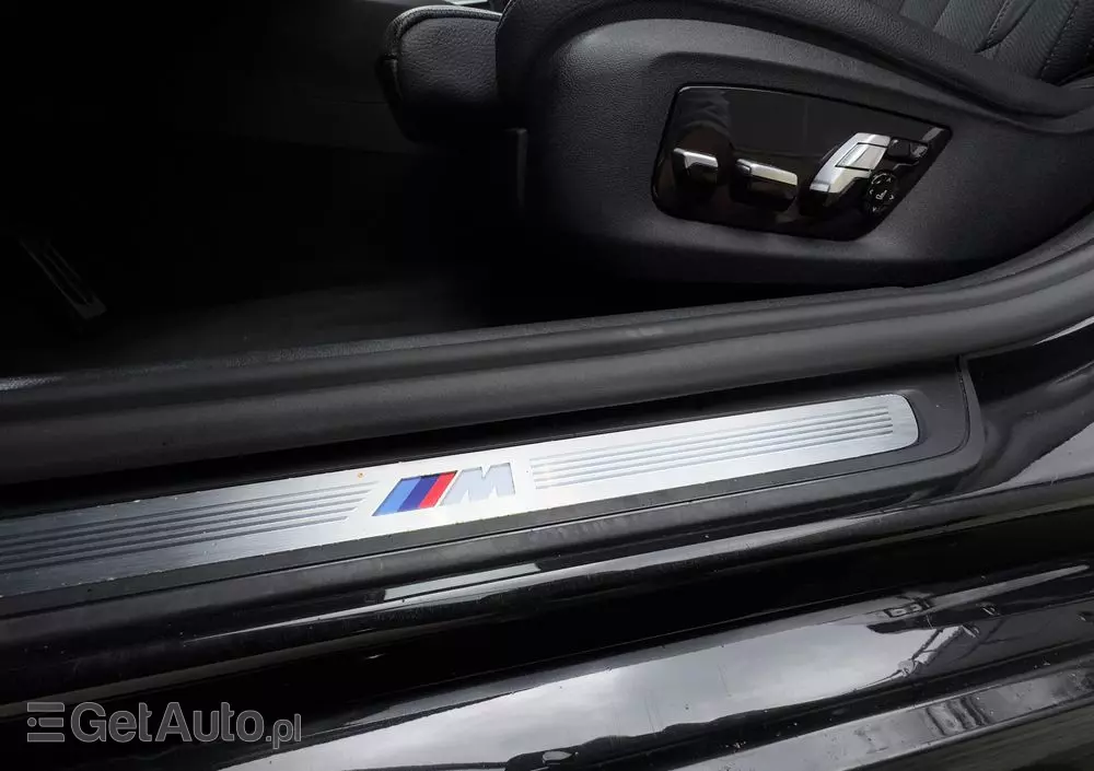 BMW Seria 5 520d xDrive Touring M Sport Edition