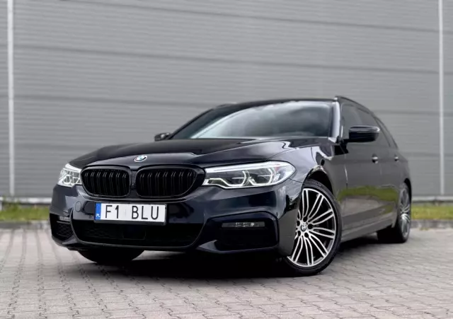 BMW Seria 5 520d xDrive Touring M Sport Edition