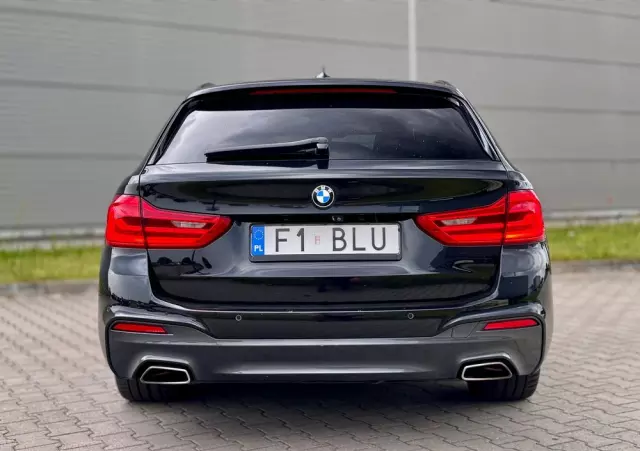 BMW Seria 5 520d xDrive Touring M Sport Edition