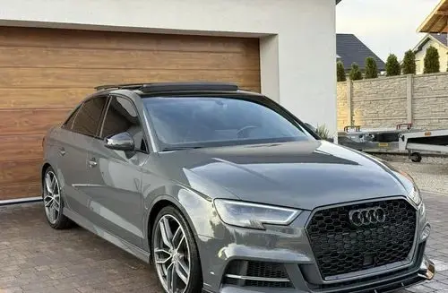 AUDI S3 