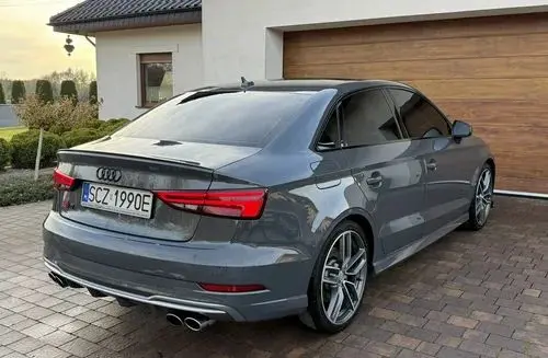 AUDI S3 