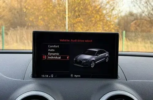 AUDI S3 