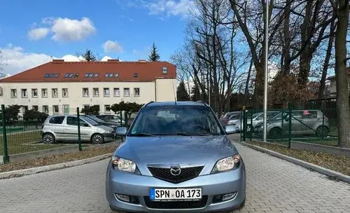 MAZDA 2 