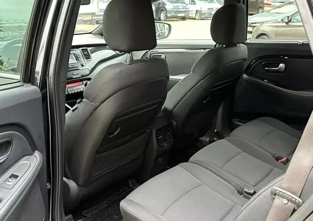 KIA Carens 1.6 GDI L