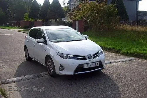 TOYOTA Auris 