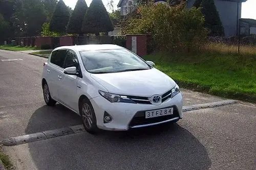 TOYOTA Auris 