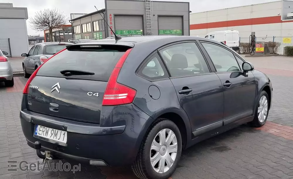 CITROËN C4 1.6 VTi Equilibre Pack Navi