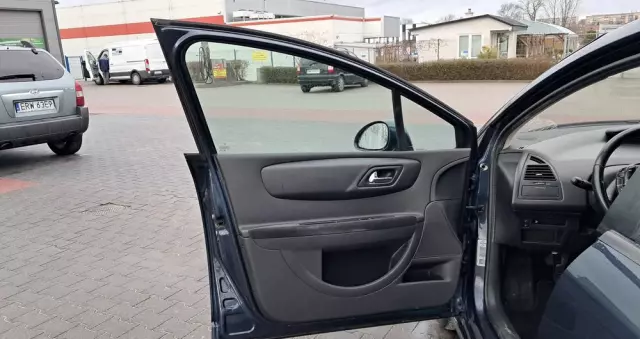 CITROËN C4 1.6 VTi Equilibre Pack Navi