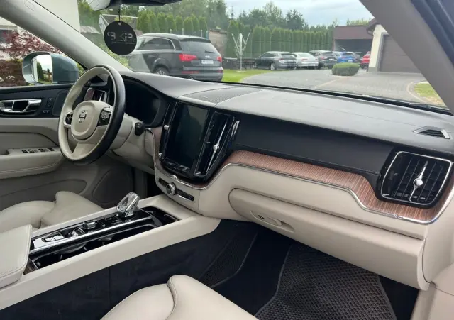 VOLVO XC 60 B4 D AWD Inscription